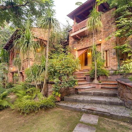 Hostie Chinar Haveli - Heritage Home With Pool, グルガウン エクステリア 写真