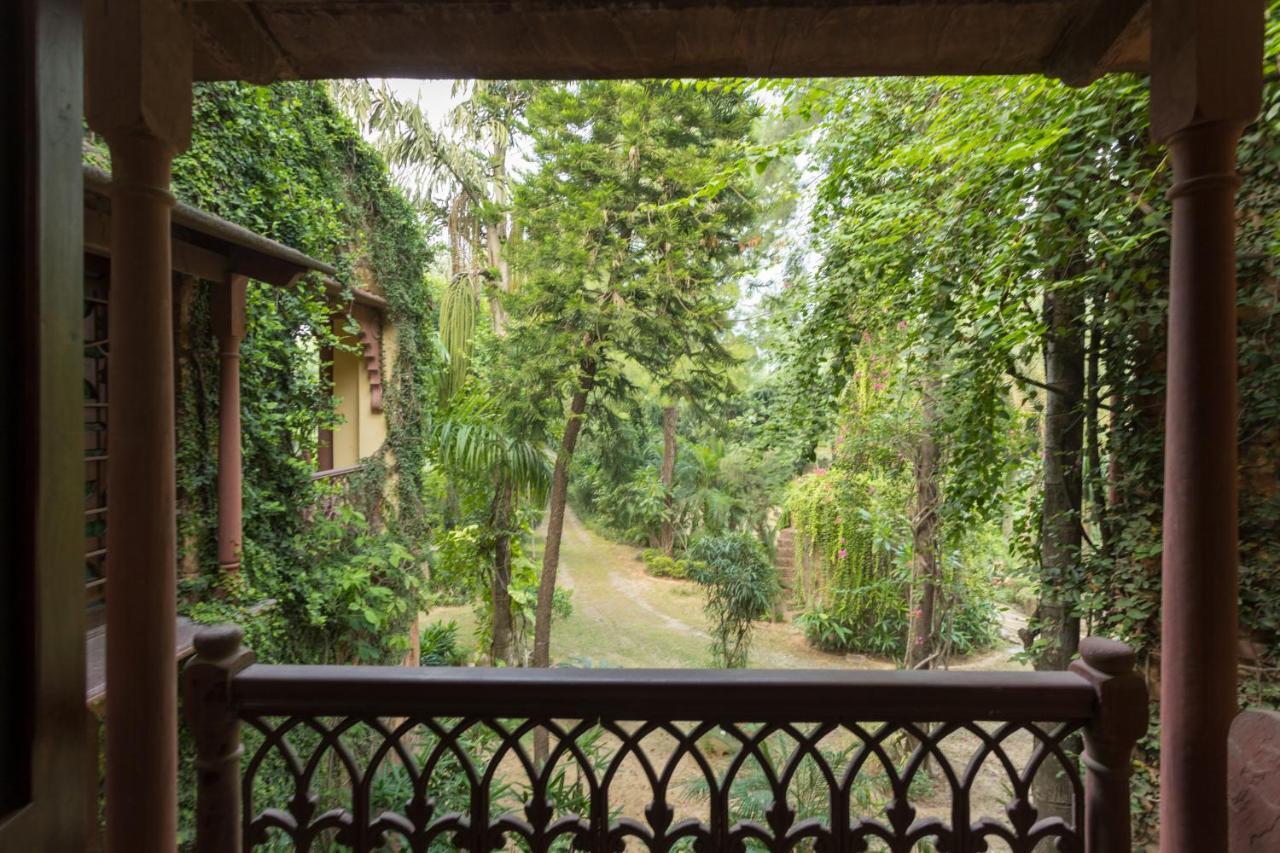 Hostie Chinar Haveli - Heritage Home With Pool, グルガウン エクステリア 写真