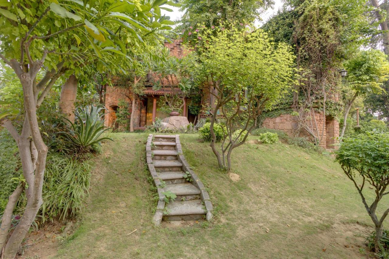 Hostie Chinar Haveli - Heritage Home With Pool, グルガウン エクステリア 写真