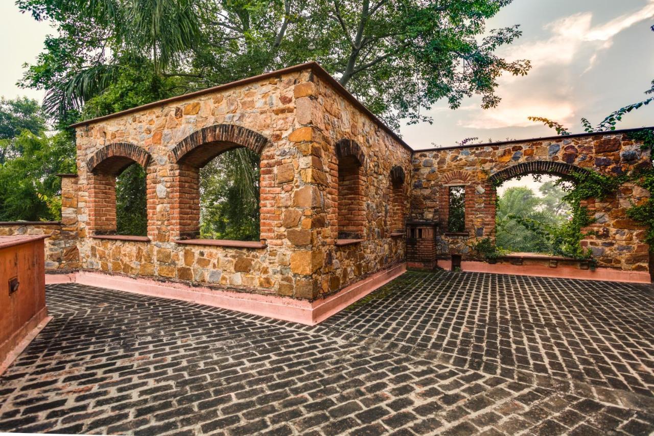 Hostie Chinar Haveli - Heritage Home With Pool, グルガウン エクステリア 写真