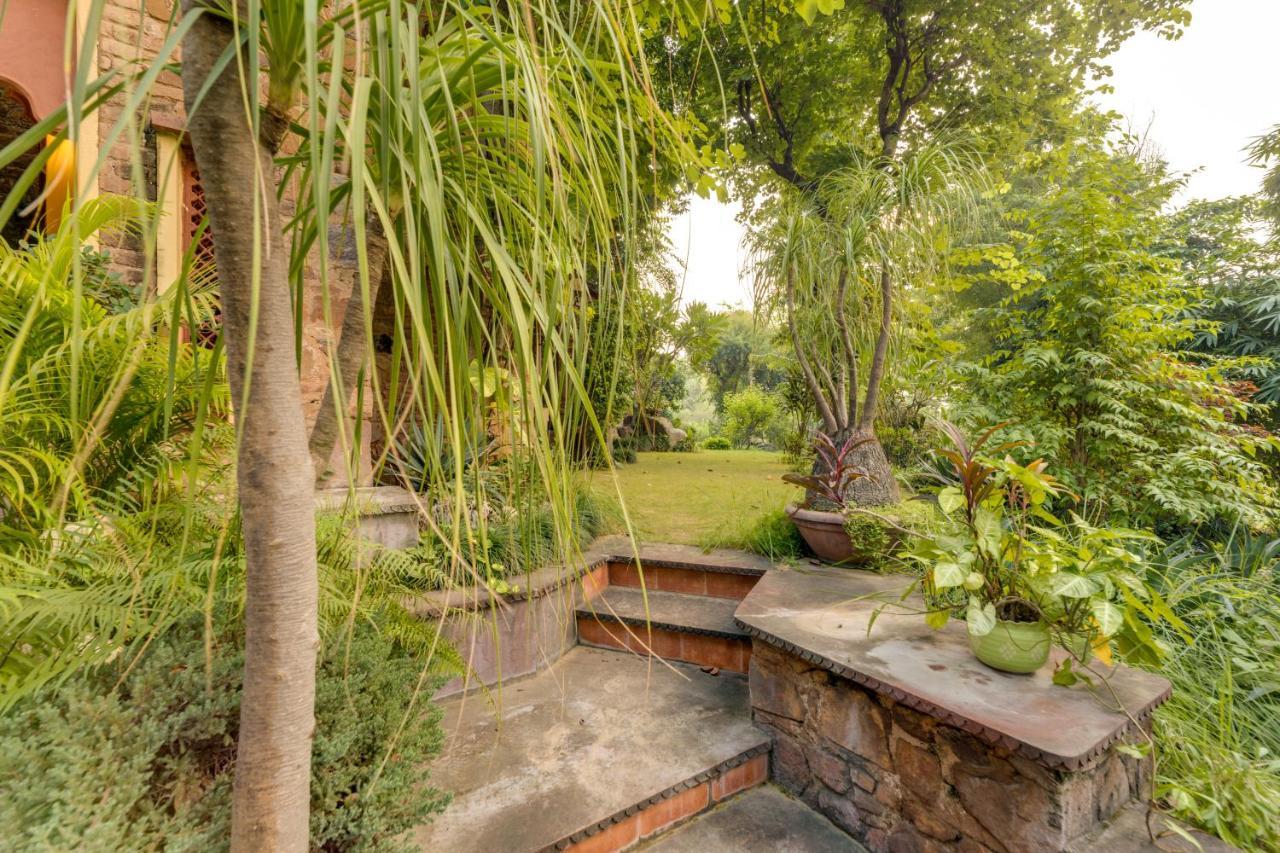Hostie Chinar Haveli - Heritage Home With Pool, グルガウン エクステリア 写真