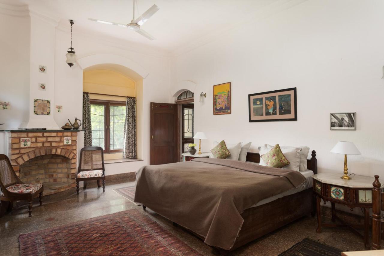 Hostie Chinar Haveli - Heritage Home With Pool, グルガウン エクステリア 写真