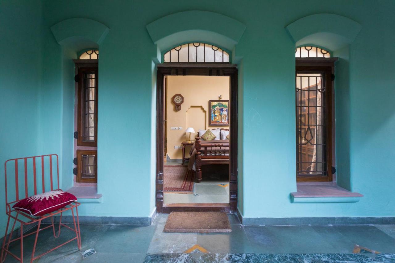 Hostie Chinar Haveli - Heritage Home With Pool, グルガウン エクステリア 写真