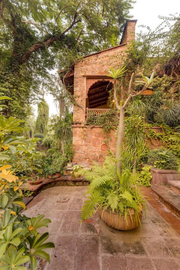 Hostie Chinar Haveli - Heritage Home With Pool, グルガウン エクステリア 写真