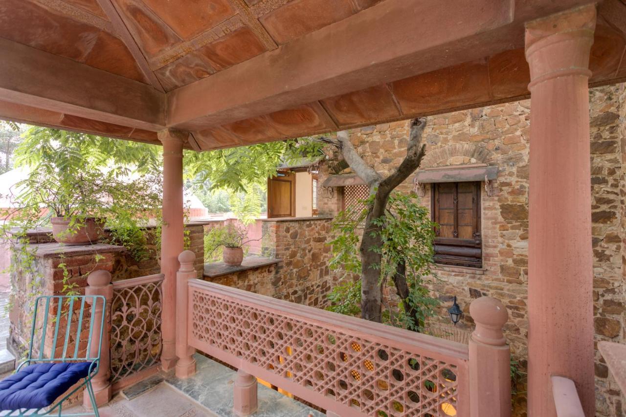 Hostie Chinar Haveli - Heritage Home With Pool, グルガウン エクステリア 写真