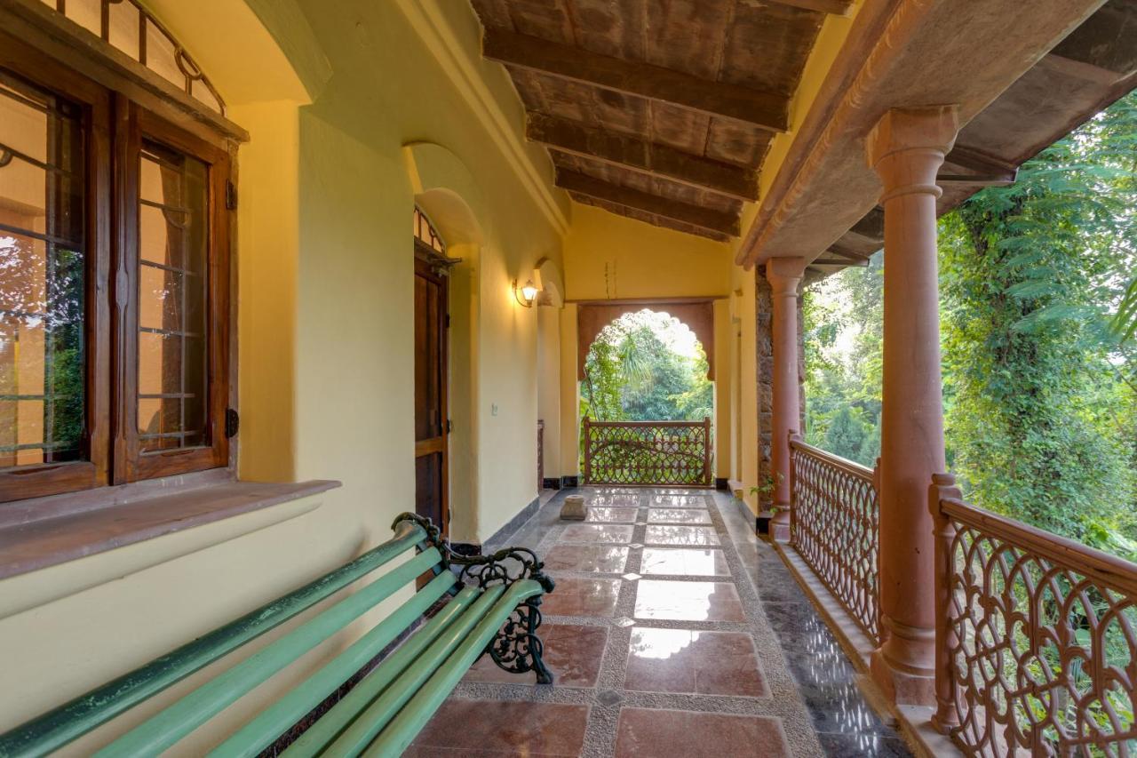 Hostie Chinar Haveli - Heritage Home With Pool, グルガウン エクステリア 写真