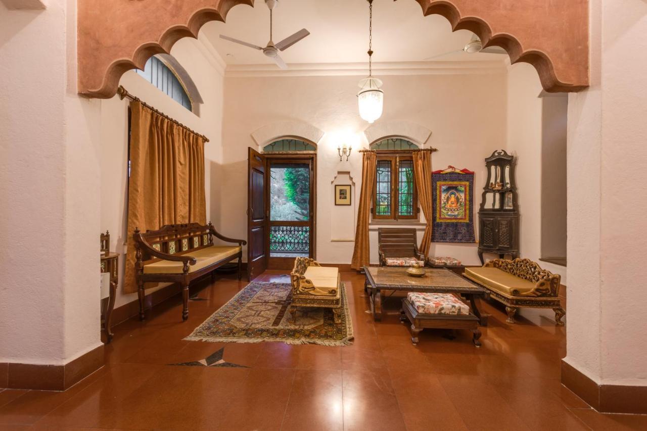 Hostie Chinar Haveli - Heritage Home With Pool, グルガウン エクステリア 写真
