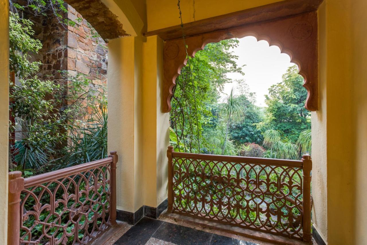 Hostie Chinar Haveli - Heritage Home With Pool, グルガウン エクステリア 写真